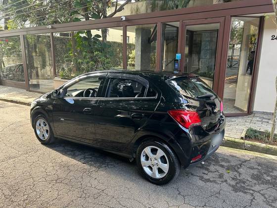 CHEVROLET ONIX 1.4 MPFI LT 8V FLEX 4P AUTOMÁTICO CHEVROLET ONIX 1.4 MPFI LT 8V FLEX 4P AUTOMÁTICO
